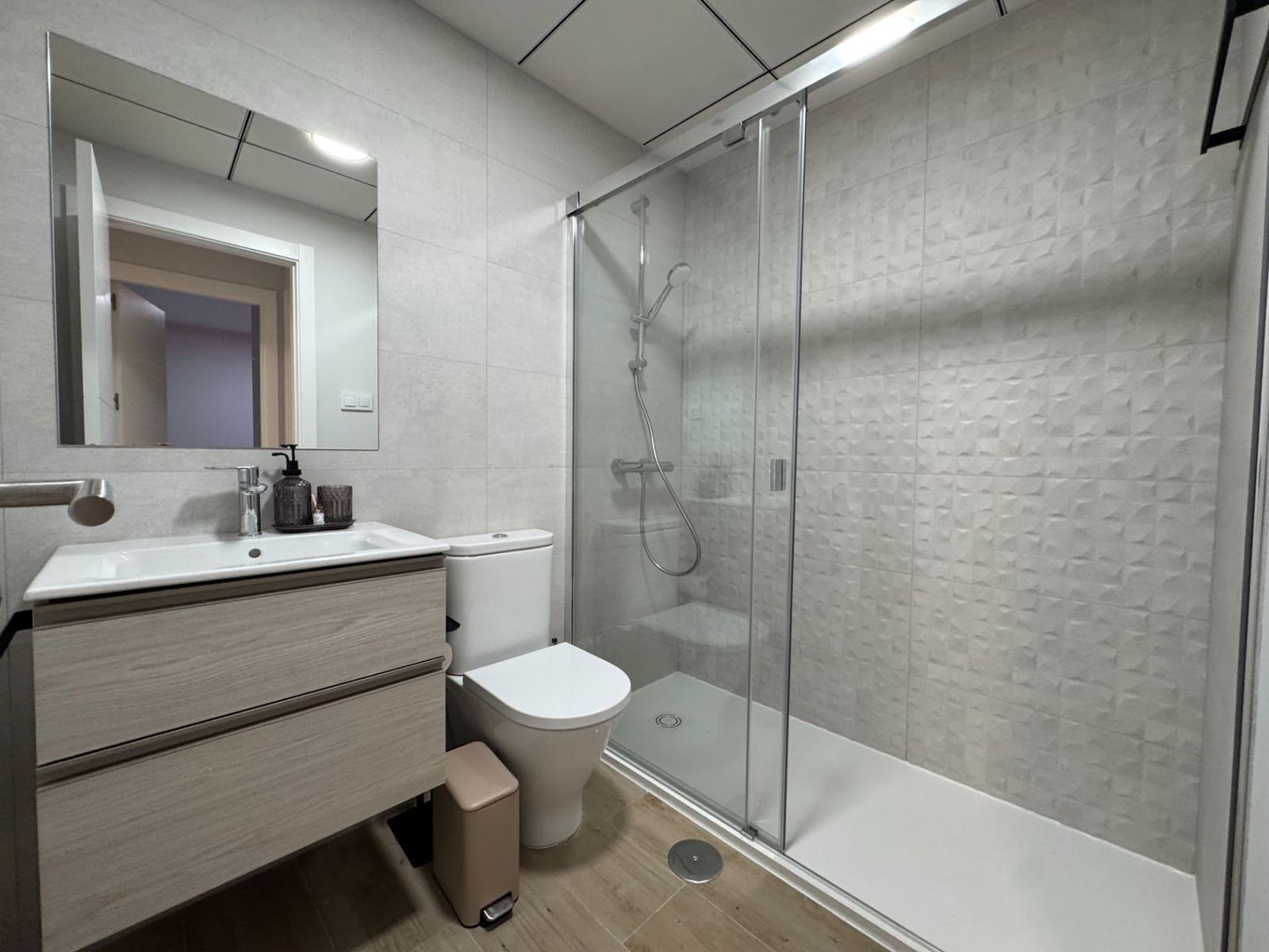 2 bedroom Flat for rent in Malaga city with pool garage - € 1,500 (Ref: 9699861)