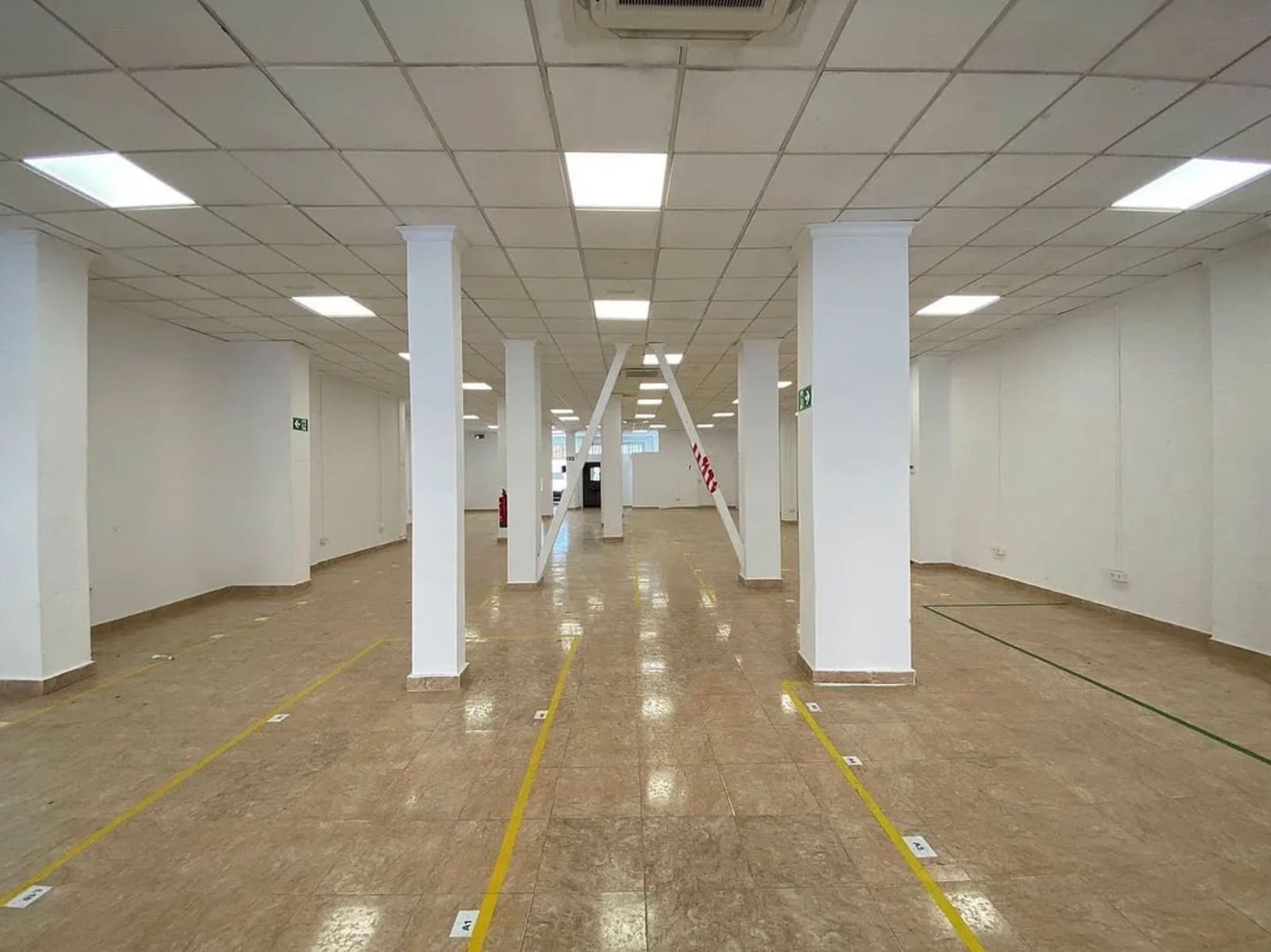 Gewerbe zu verkaufen in Malaga Stadt - 662.000 € (Ref: 9699862)