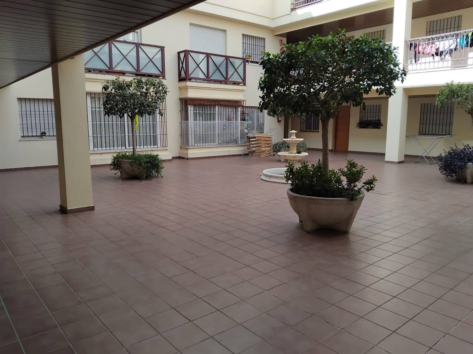 2 bedroom Flat for sale in Fuengirola - € 235,000 (Ref: 9699863)