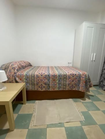 4 quarto Apartamento para arrendar em Huelin, Málaga cidade - 400 € (Ref: 9699868)