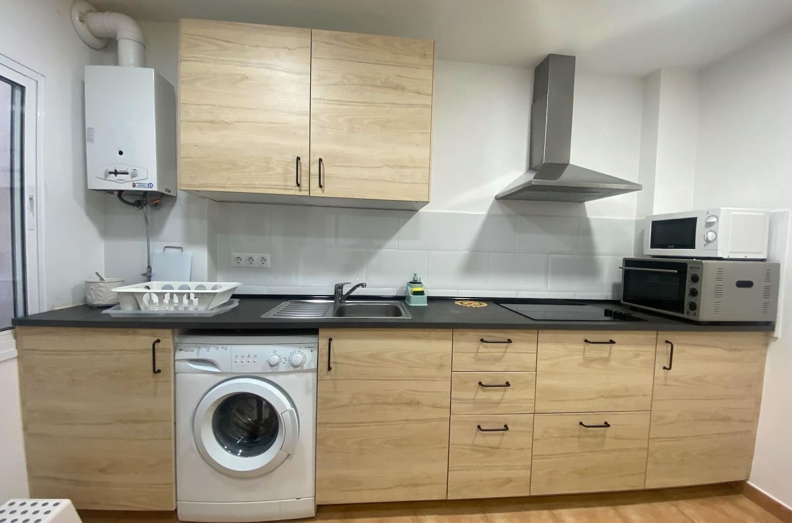 4 bedroom Apartment for rent in Malaga city - € 400 (Ref: 9699868)