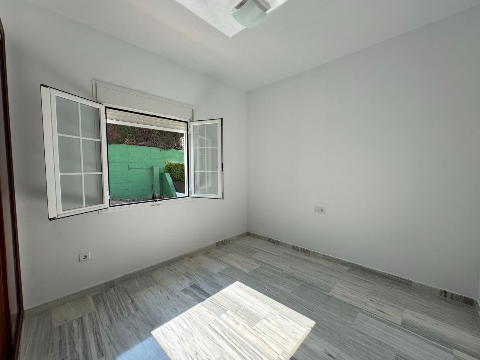 4 Zimmer Villa zu verkaufen in Rincon de la Victoria mit Pool Garage - 760.000 € (Ref: 9699873)