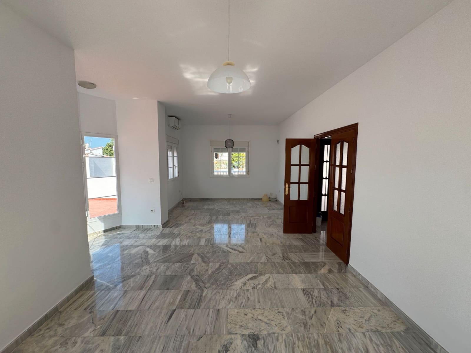 4 Zimmer Villa zu verkaufen in Rincon de la Victoria mit Pool Garage - 760.000 € (Ref: 9699873)