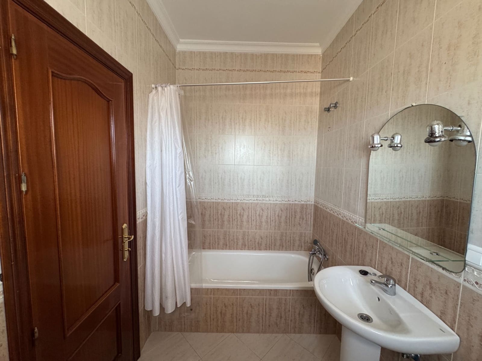 4 Zimmer Villa zu verkaufen in Rincon de la Victoria mit Pool Garage - 760.000 € (Ref: 9699873)