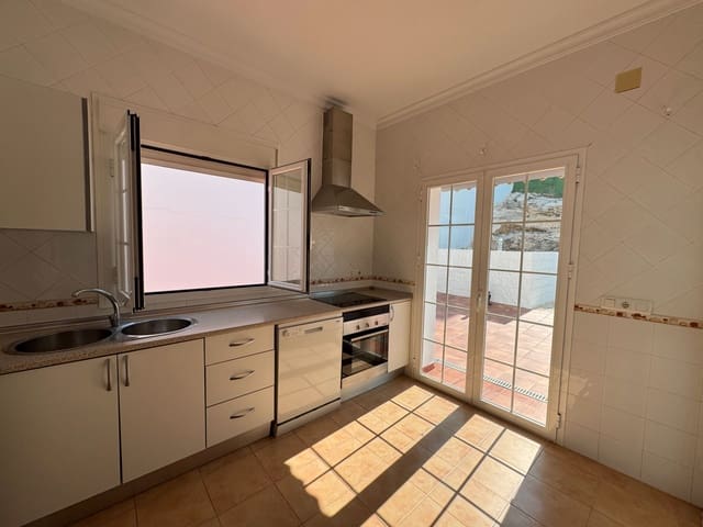 4 Zimmer Villa zu verkaufen in Rincón de la Victoria mit Pool Garage - 760.000 € (Ref: 9699873)