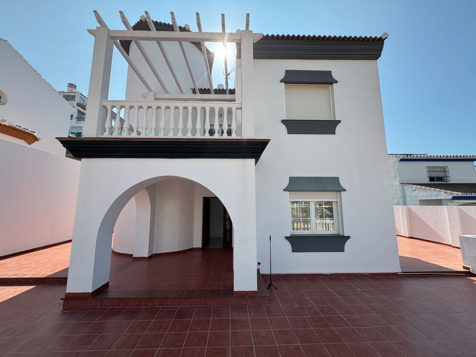 4 Zimmer Villa zu verkaufen in Rincon de la Victoria mit Pool Garage - 760.000 € (Ref: 9699873)