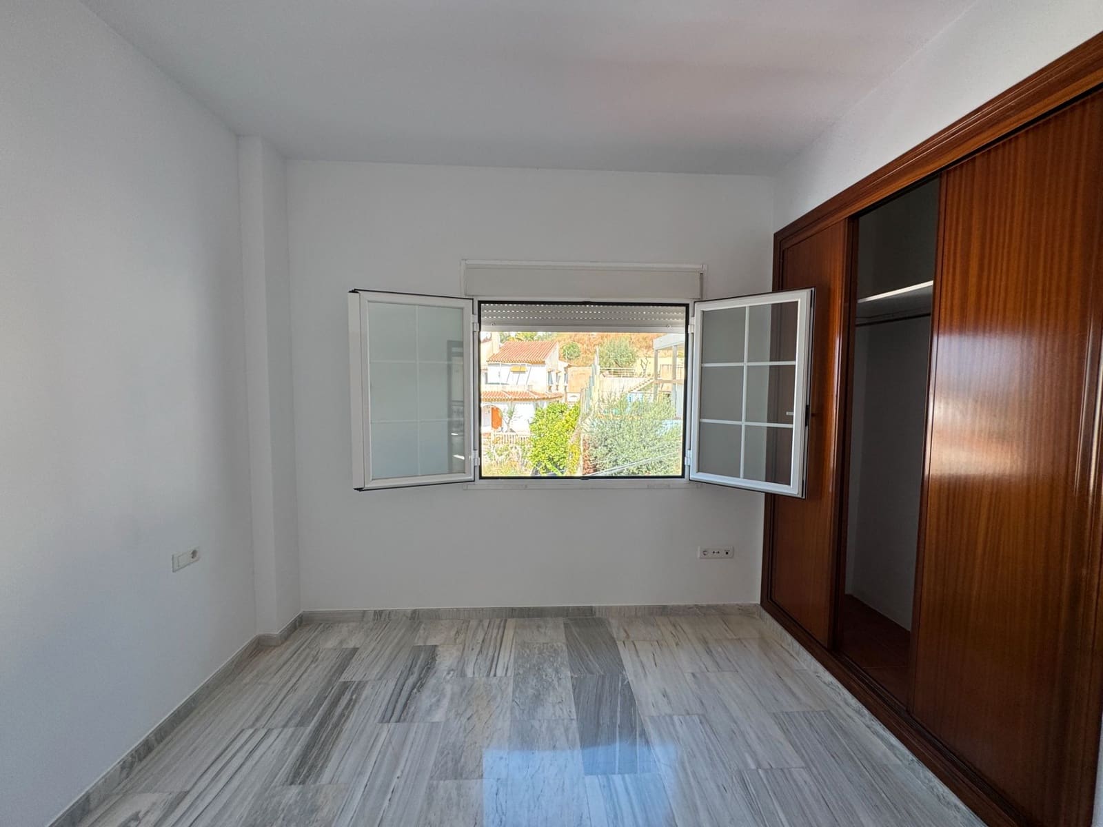 4 Zimmer Villa zu verkaufen in Rincon de la Victoria mit Pool Garage - 760.000 € (Ref: 9699873)