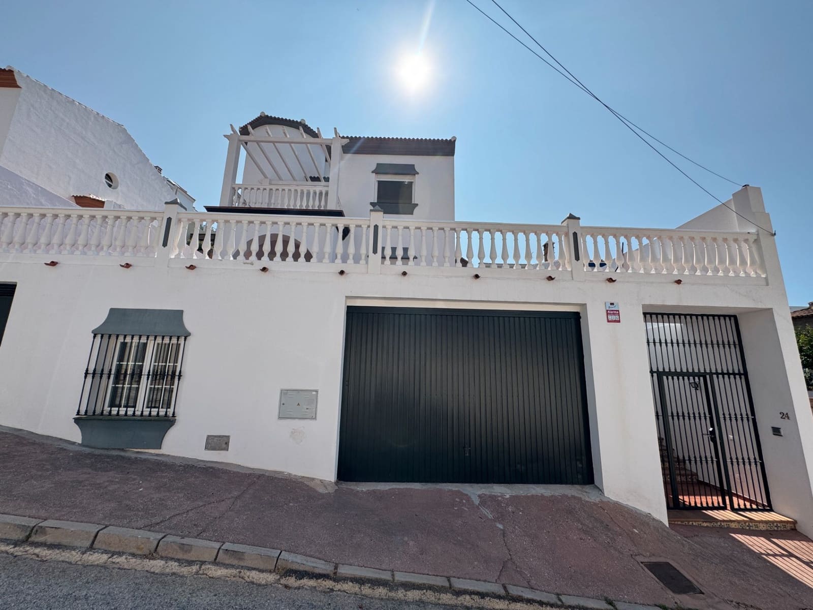 4 Zimmer Villa zu verkaufen in Rincon de la Victoria mit Pool Garage - 760.000 € (Ref: 9699873)