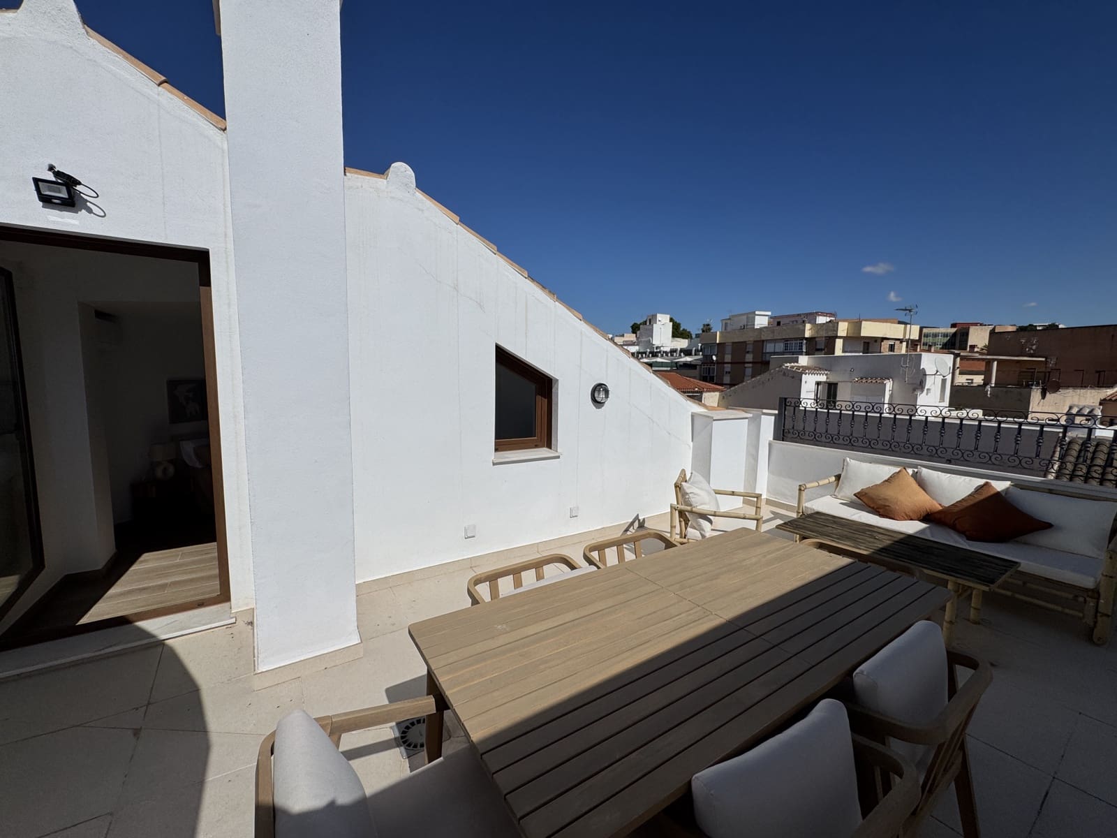 2 bedroom Penthouse for sale in Malaga city with garage - € 570,000 (Ref: 9714150)