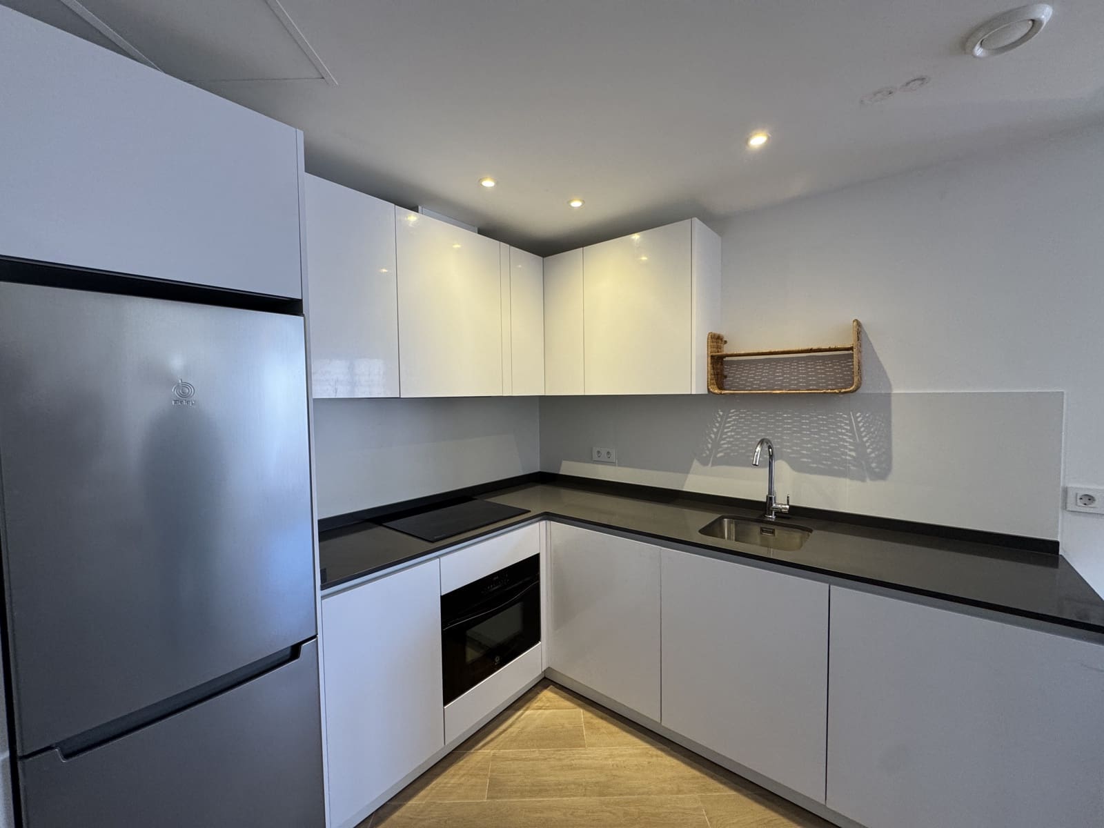 2 bedroom Penthouse for sale in Malaga city with garage - € 570,000 (Ref: 9714150)