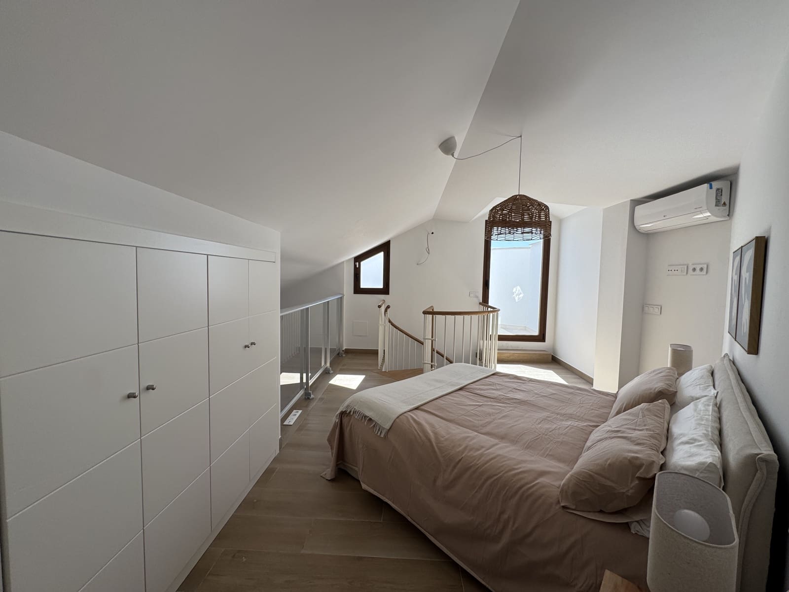 2 bedroom Penthouse for sale in Malaga city with garage - € 570,000 (Ref: 9714150)