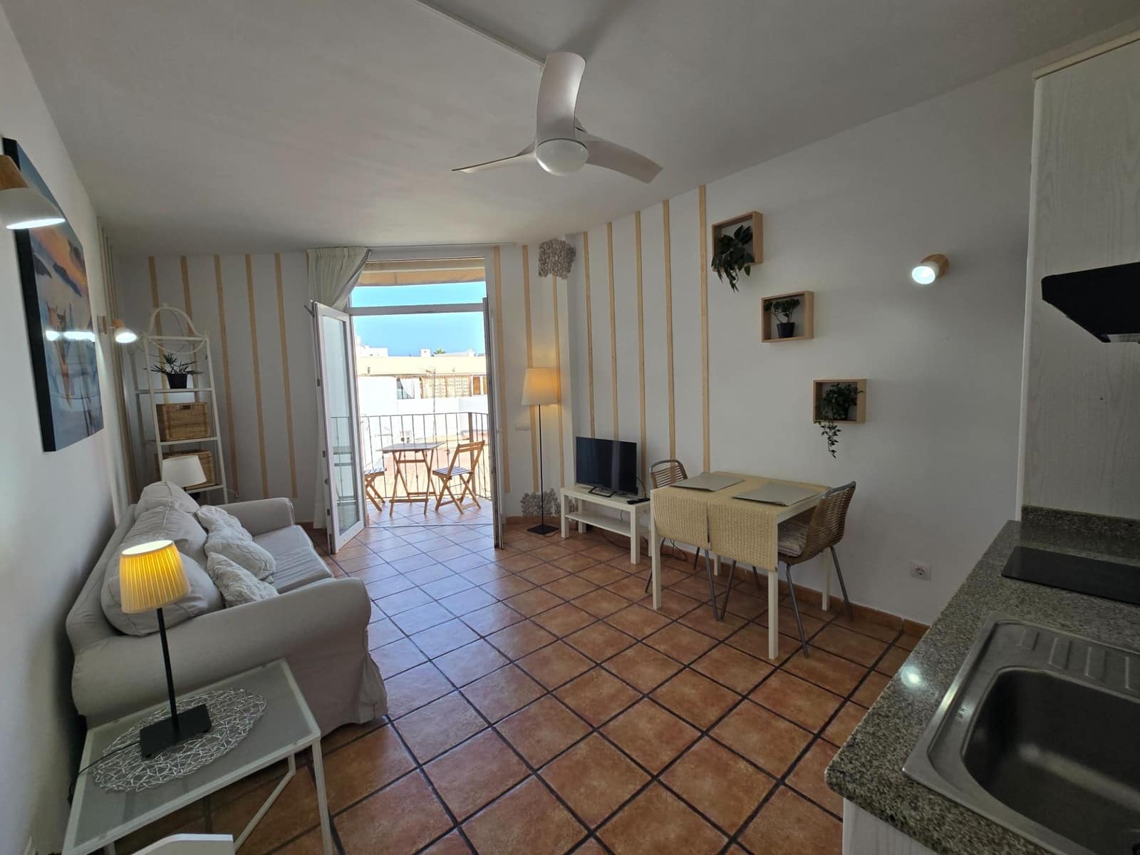 1 bedroom Apartment for rent in Arguineguin with garage - € 1,550 (Ref: 10015599)