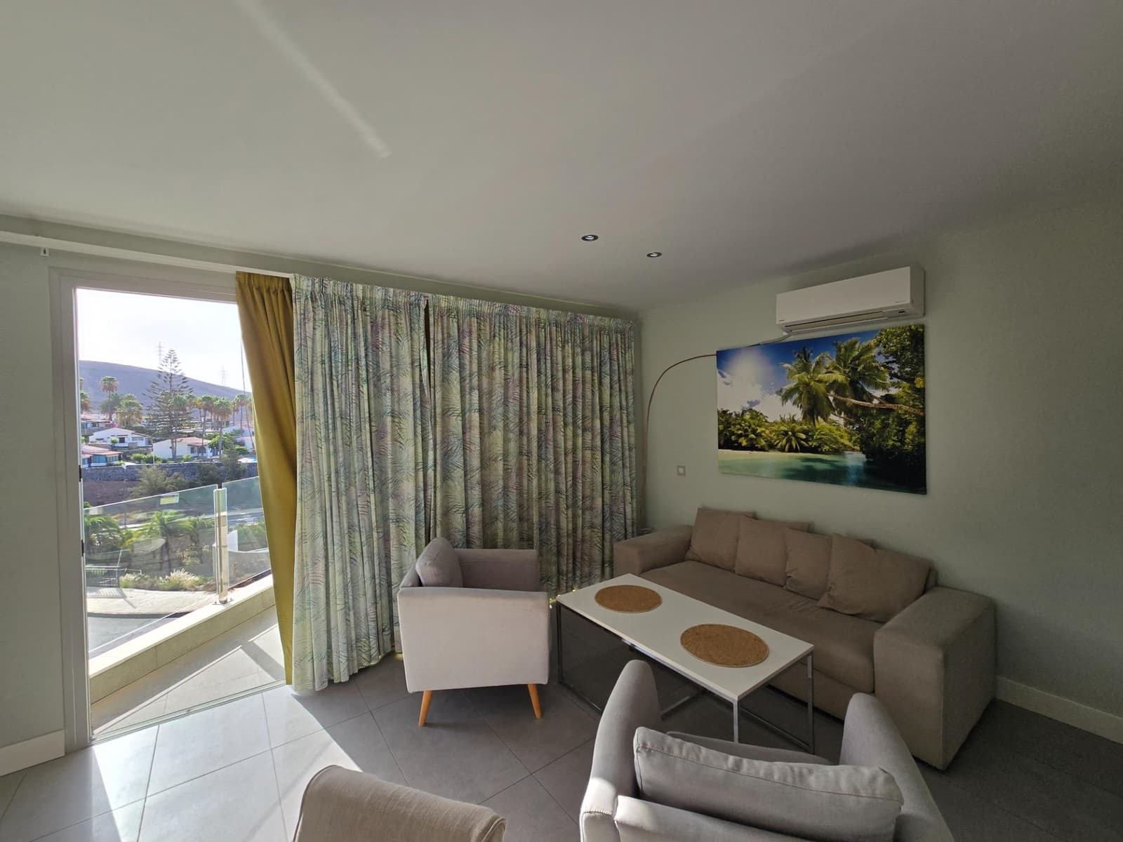 2 sovrum Lägenhet att hyra i Mogan med pool - 1 600 € (Ref: 10024161)