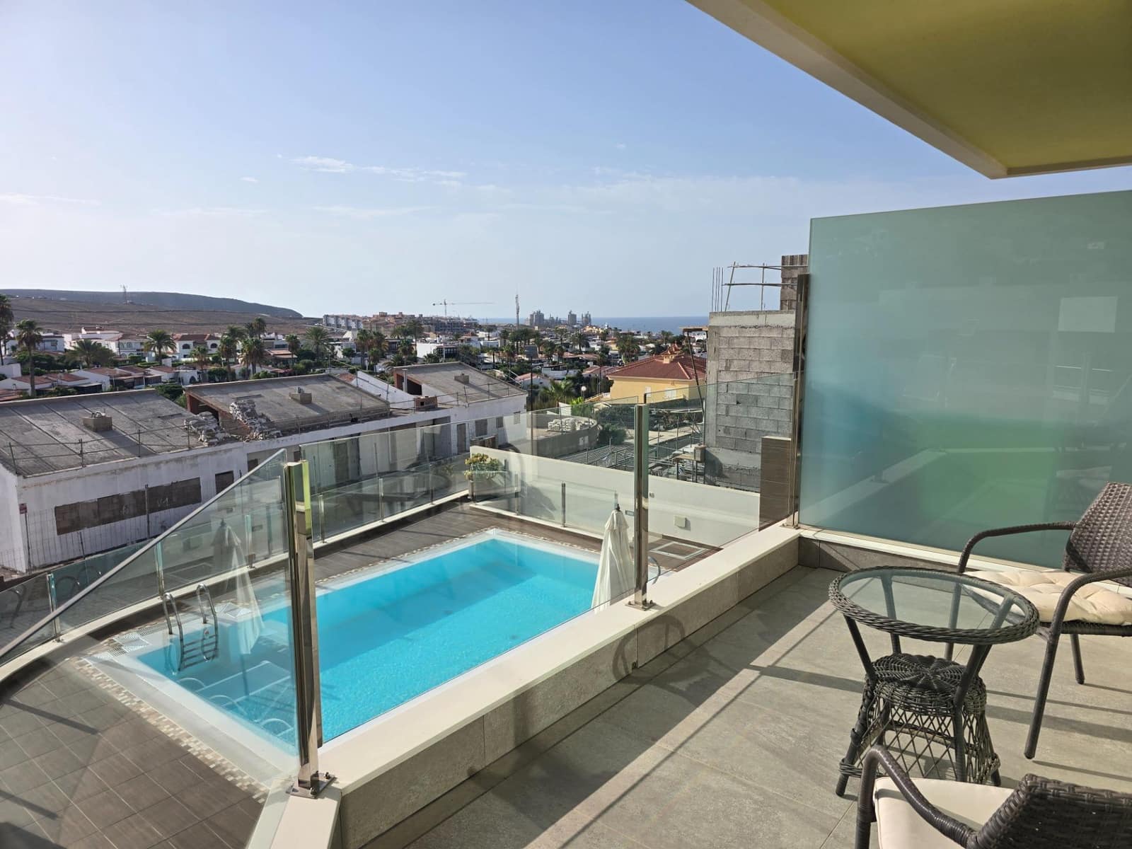 2 sovrum Lägenhet att hyra i Mogan med pool - 1 600 € (Ref: 10024161)