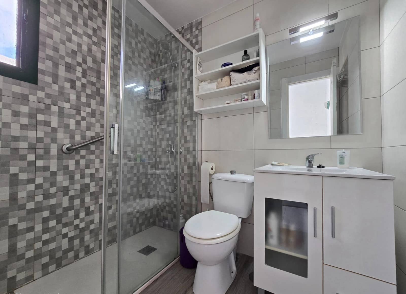 2 quarto Apartamento para arrendar em San Bartolome de Tirajana com piscina garagem - 1 100 € (Ref: 10037465)
