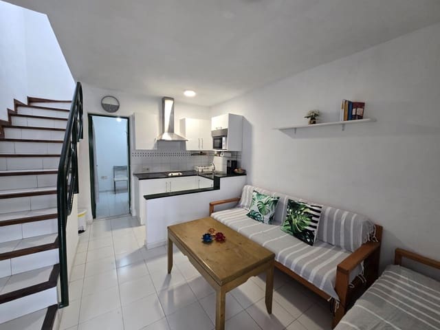 2 bedroom Apartment for rent in San Bartolomé de Tirajana with pool garage - € 1,100 (Ref: 10037465)