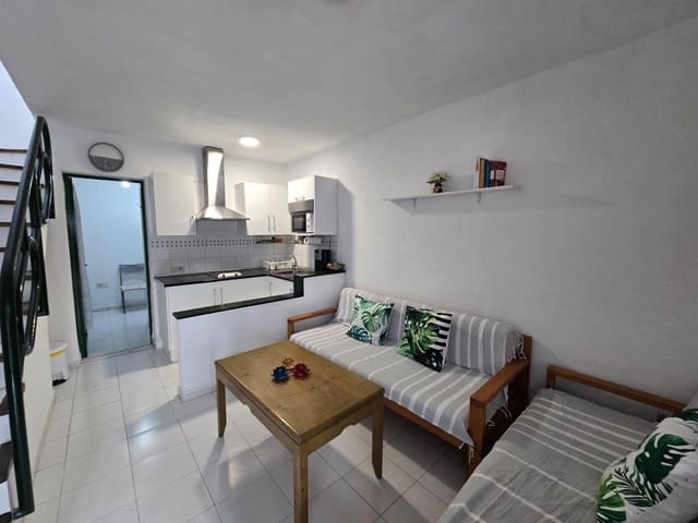 2 bedroom Apartment for rent in San Bartolomé de Tirajana with pool garage - € 1,100 (Ref: 10037465)