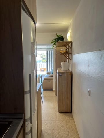1 slaapkamer Appartement te huur in San Bartolomé de Tirajana met zwembad garage - € 1.250 (Ref: 10043035)