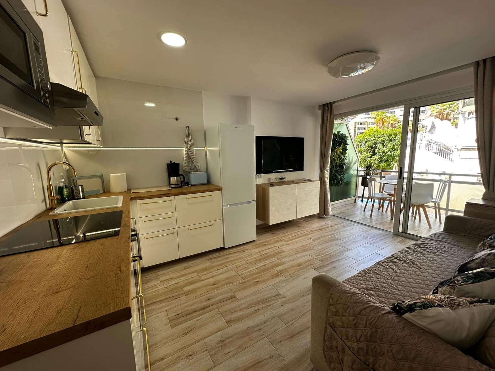 1 bedroom Apartment for rent in Playa del Ingles with pool - € 1,250 (Ref: 10044831)