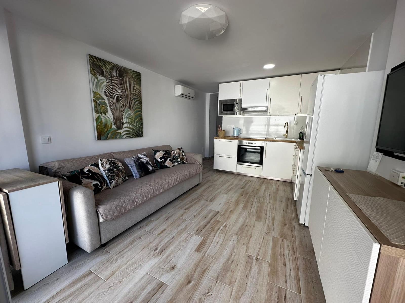 1 bedroom Apartment for rent in Playa del Ingles with pool - € 1,250 (Ref: 10044831)