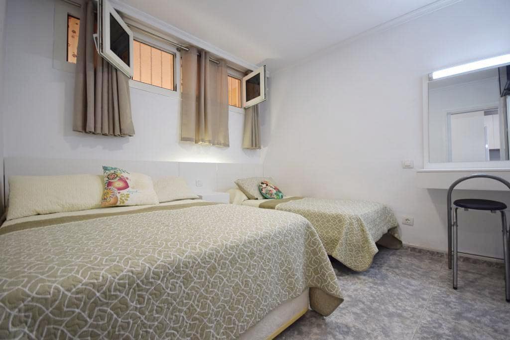 1 soverom Leilighet til leie i Patalavaca med svømmebasseng - € 950 (Ref: 10055302)