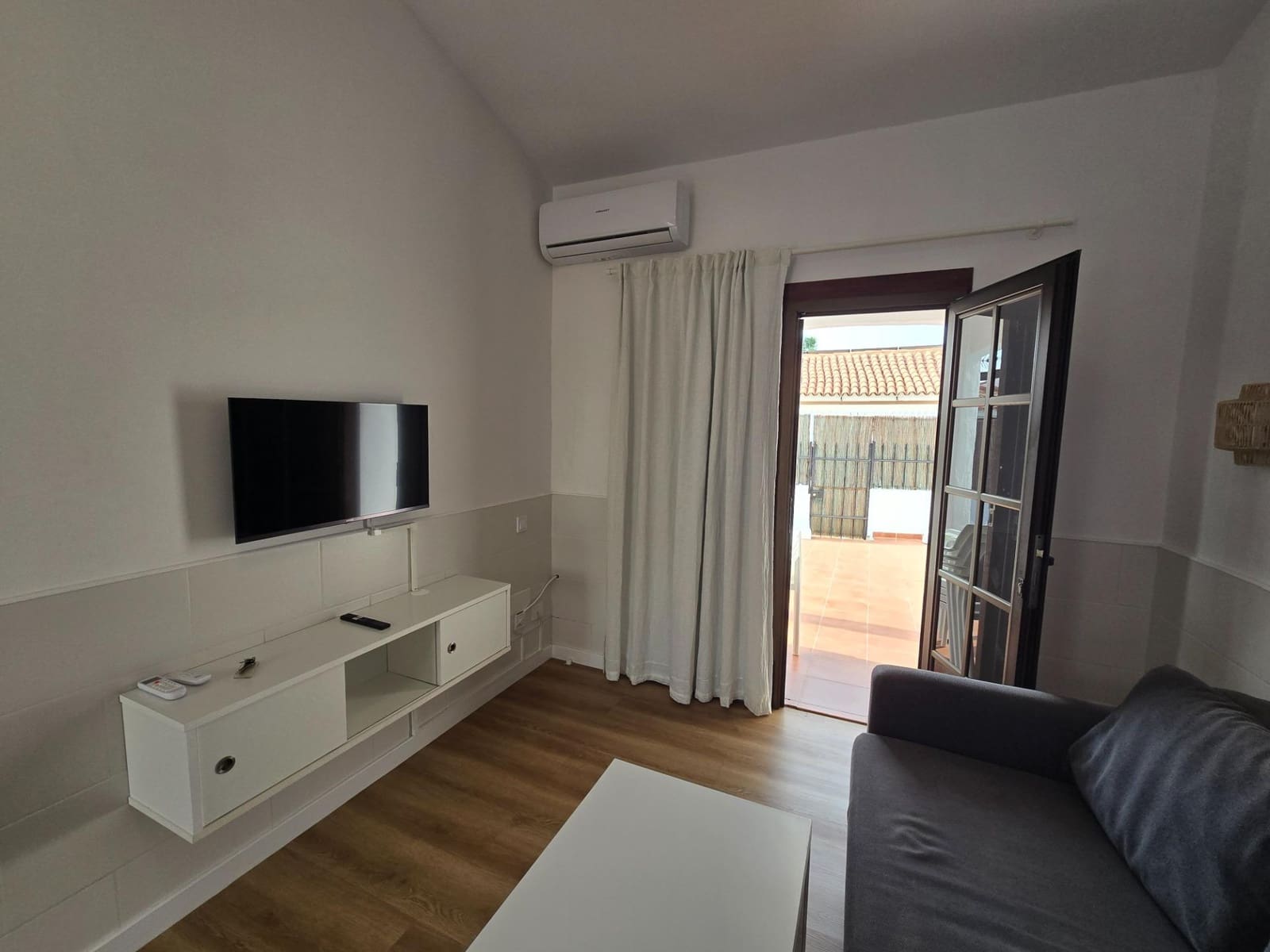 1 soverom Bungalow til leie i Playa del Ingles med svømmebasseng garasje - € 1 400 (Ref: 10059156)