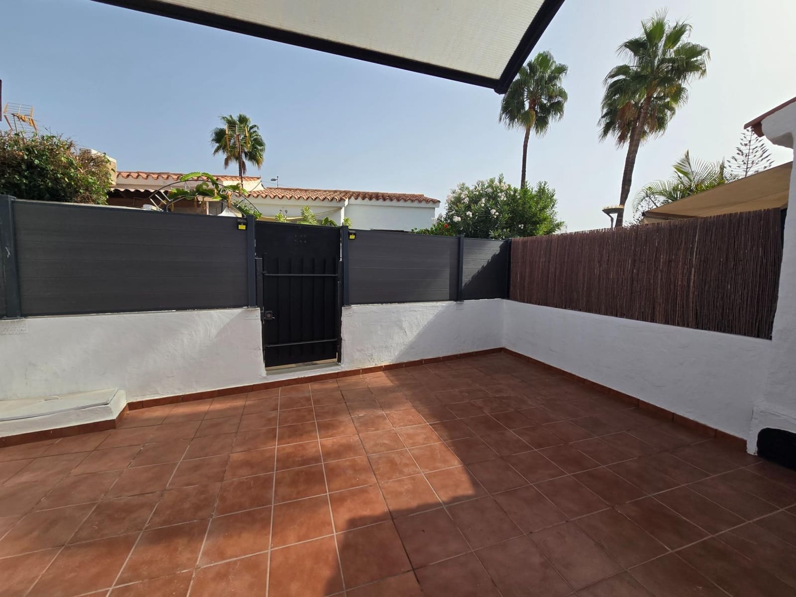 1 soverom Bungalow til leie i Playa del Ingles med svømmebasseng garasje - € 1 400 (Ref: 10059156)