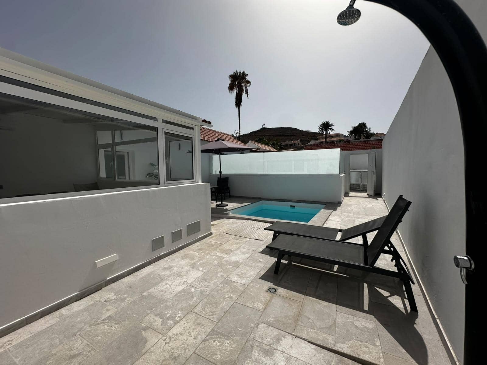 2 sovrum Villa att hyra i Mogan med pool - 2 500 € (Ref: 10067948)