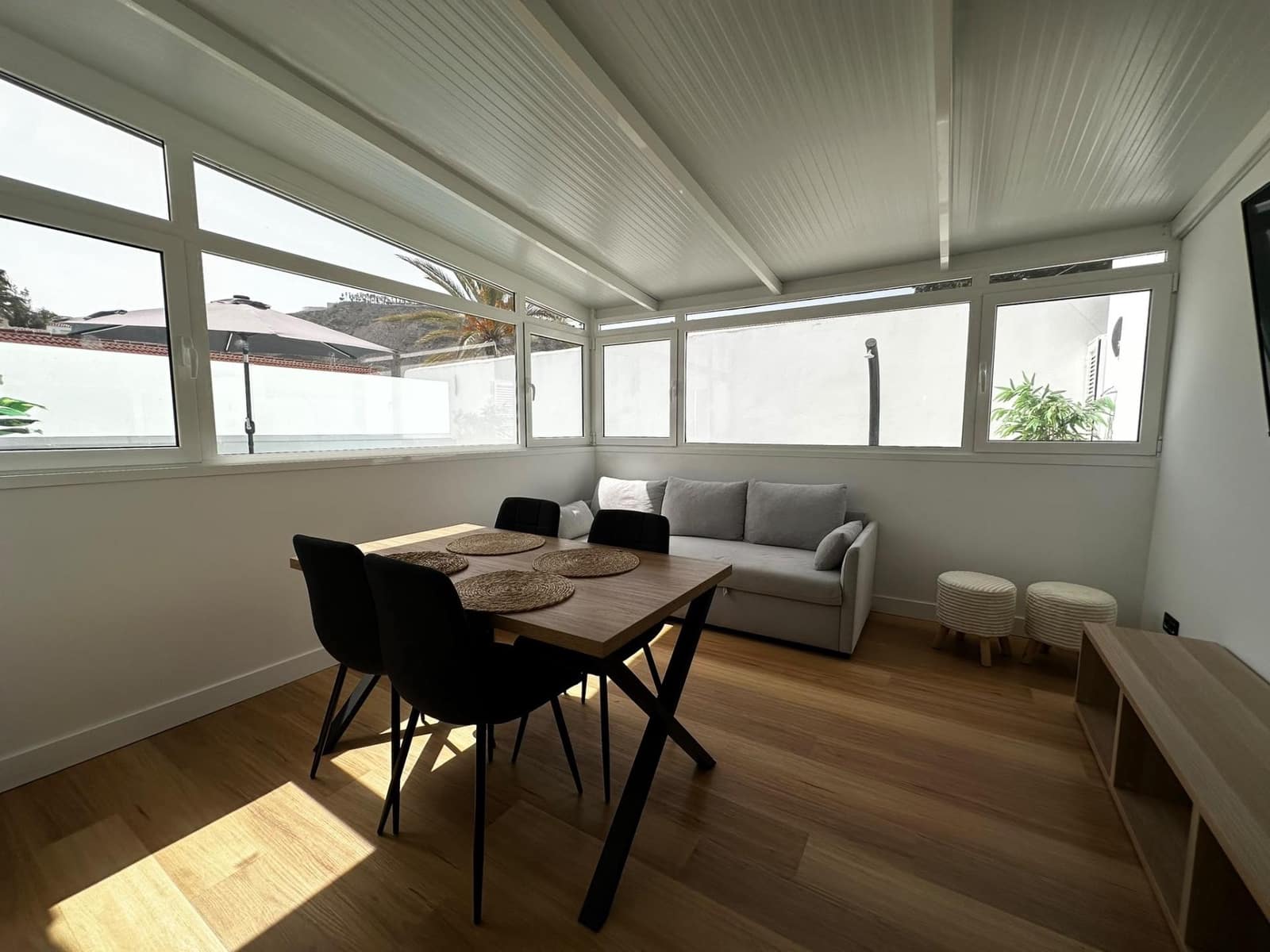 2 sovrum Villa att hyra i Mogan med pool - 2 500 € (Ref: 10067948)