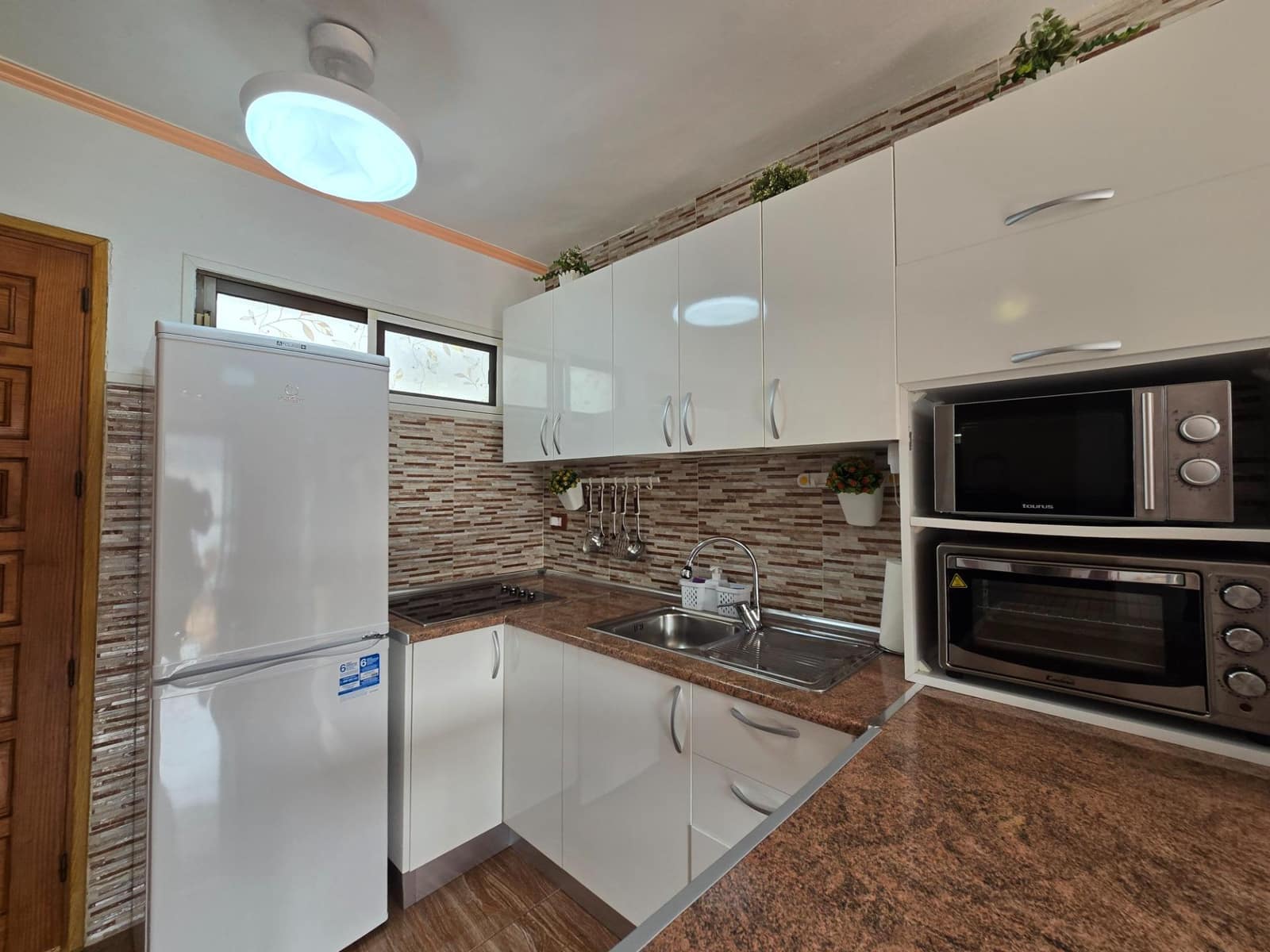 1 sovrum Lägenhet att hyra i Puerto Rico med pool garage - 1 200 € (Ref: 10098432)