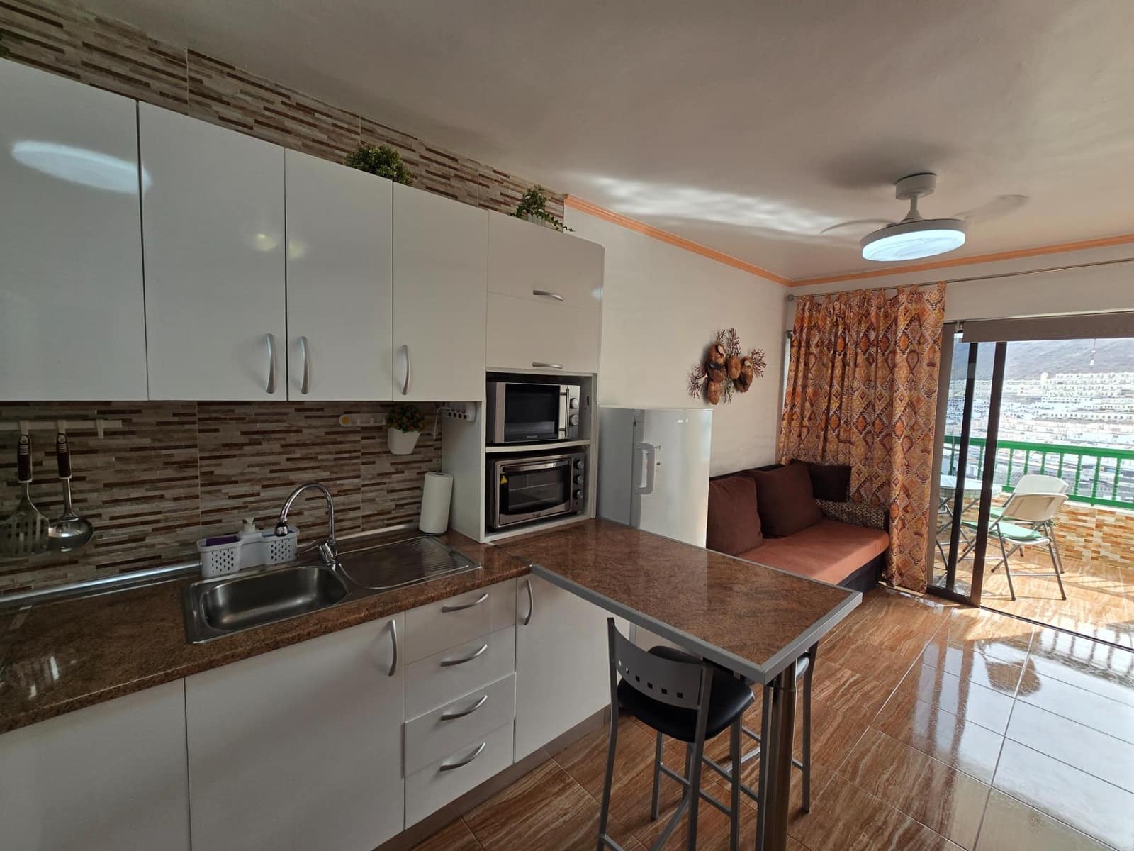 1 sovrum Lägenhet att hyra i Puerto Rico med pool garage - 1 200 € (Ref: 10098432)