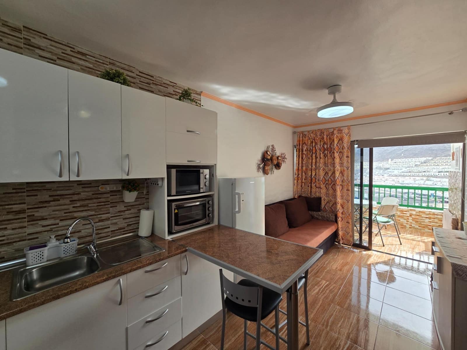 1 sovrum Lägenhet att hyra i Puerto Rico med pool garage - 1 200 € (Ref: 10098432)
