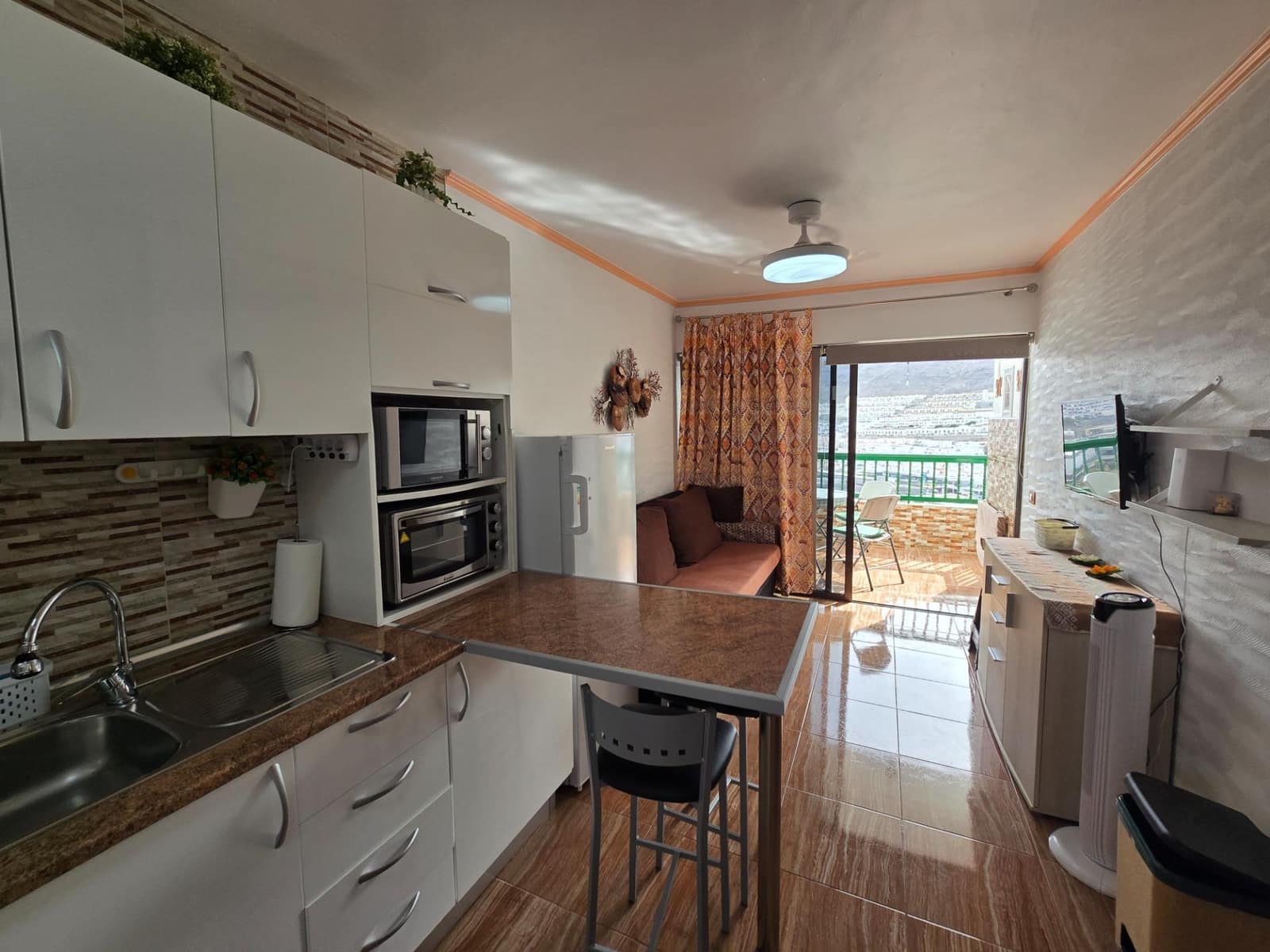 1 sovrum Lägenhet att hyra i Puerto Rico med pool garage - 1 200 € (Ref: 10098432)
