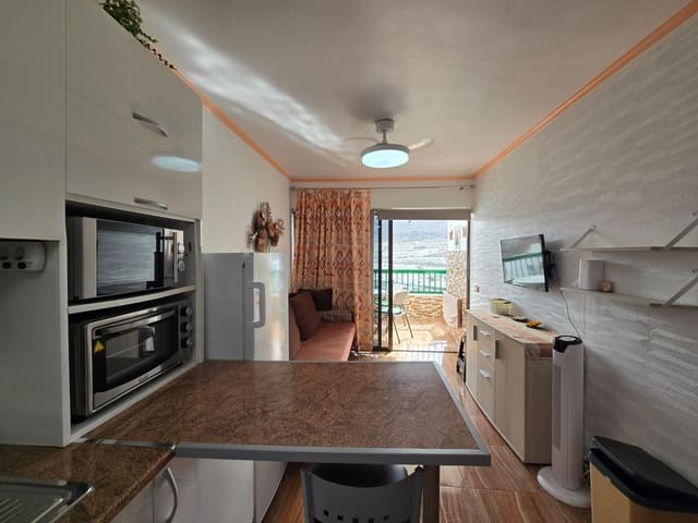 1 sovrum Lägenhet att hyra i Puerto Rico, Mogán med pool garage - 1 200 € (Ref: 10098432)