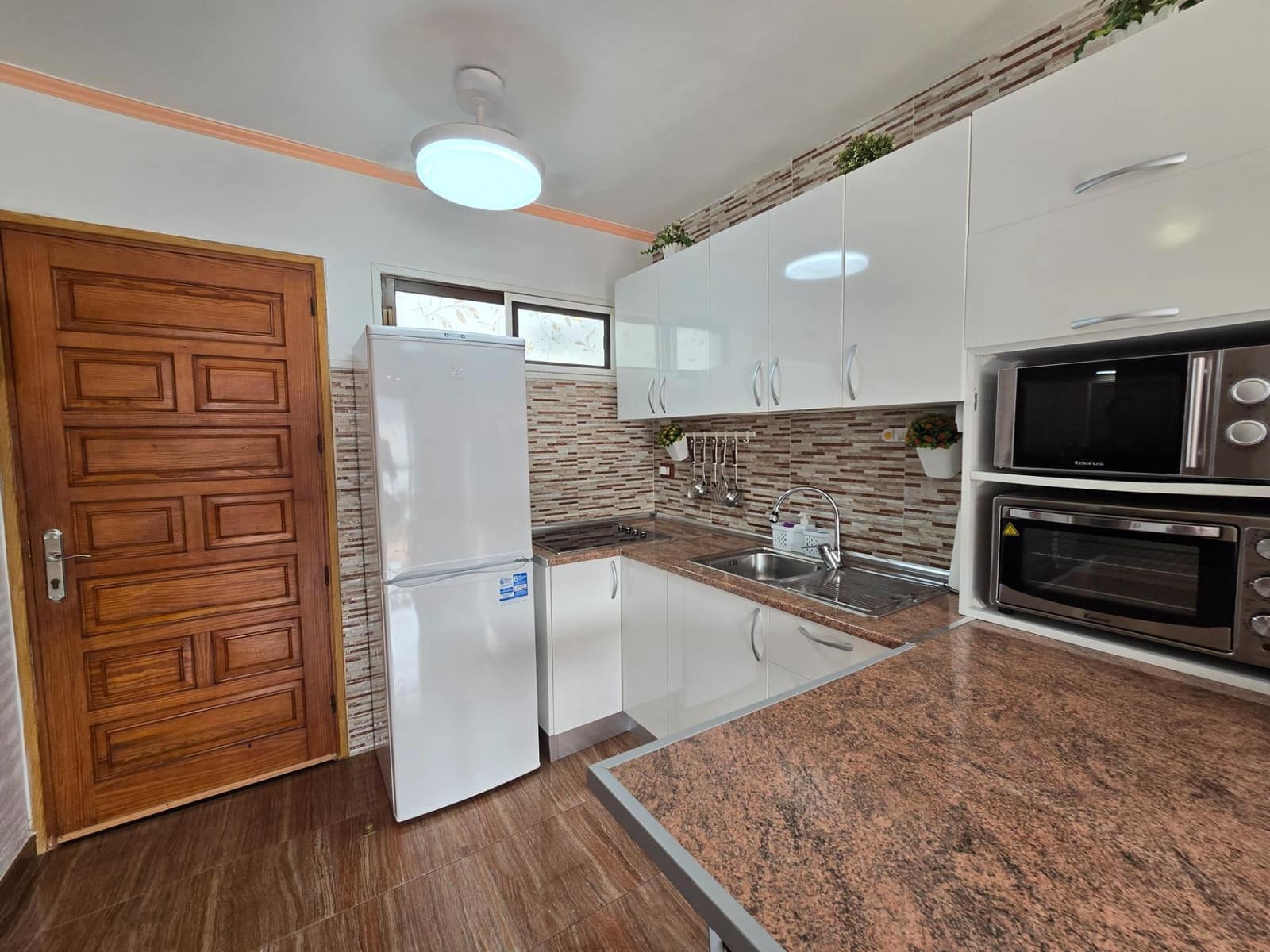 1 sovrum Lägenhet att hyra i Puerto Rico med pool garage - 1 200 € (Ref: 10098432)