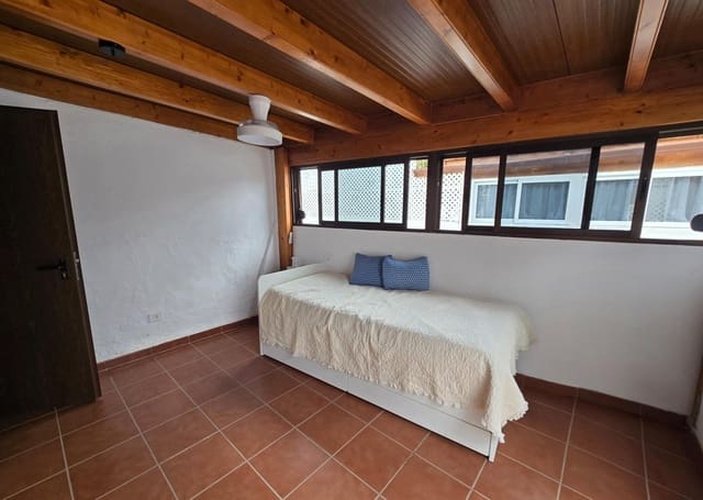 2 makuuhuone Bungalow vuokrattavana paikassa Playa del Inglés, San Bartolomé de Tirajana mukana uima-altaan - 1 500 € (Ref: 10098433)