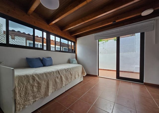 2 makuuhuone Bungalow vuokrattavana paikassa Playa del Inglés, San Bartolomé de Tirajana mukana uima-altaan - 1 500 € (Ref: 10098433)