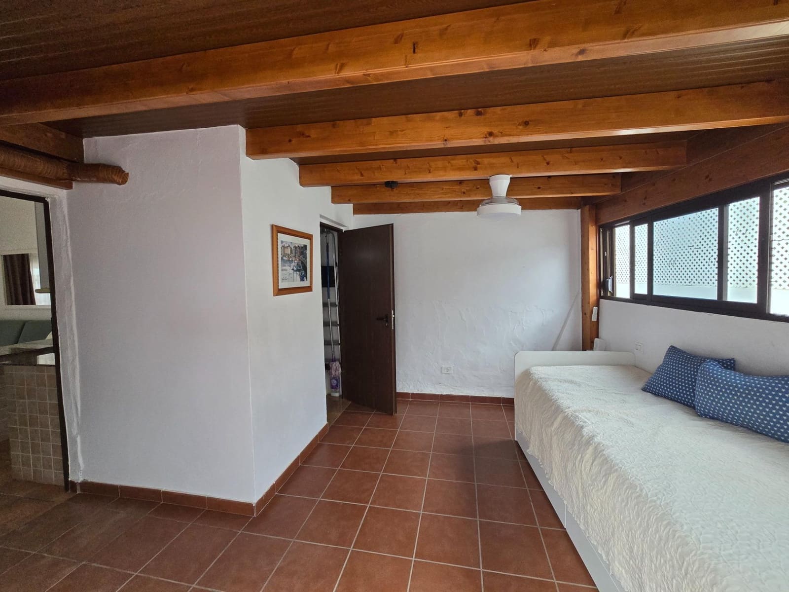 2 makuuhuone Bungalow vuokrattavana paikassa Playa del Ingles mukana uima-altaan - 1 500 € (Ref: 10098433)