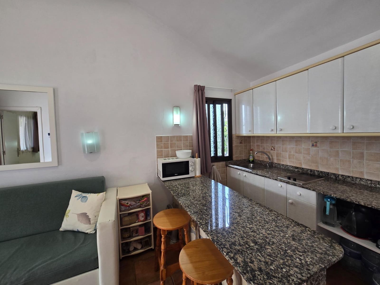 2 makuuhuone Bungalow vuokrattavana paikassa Playa del Ingles mukana uima-altaan - 1 500 € (Ref: 10098433)