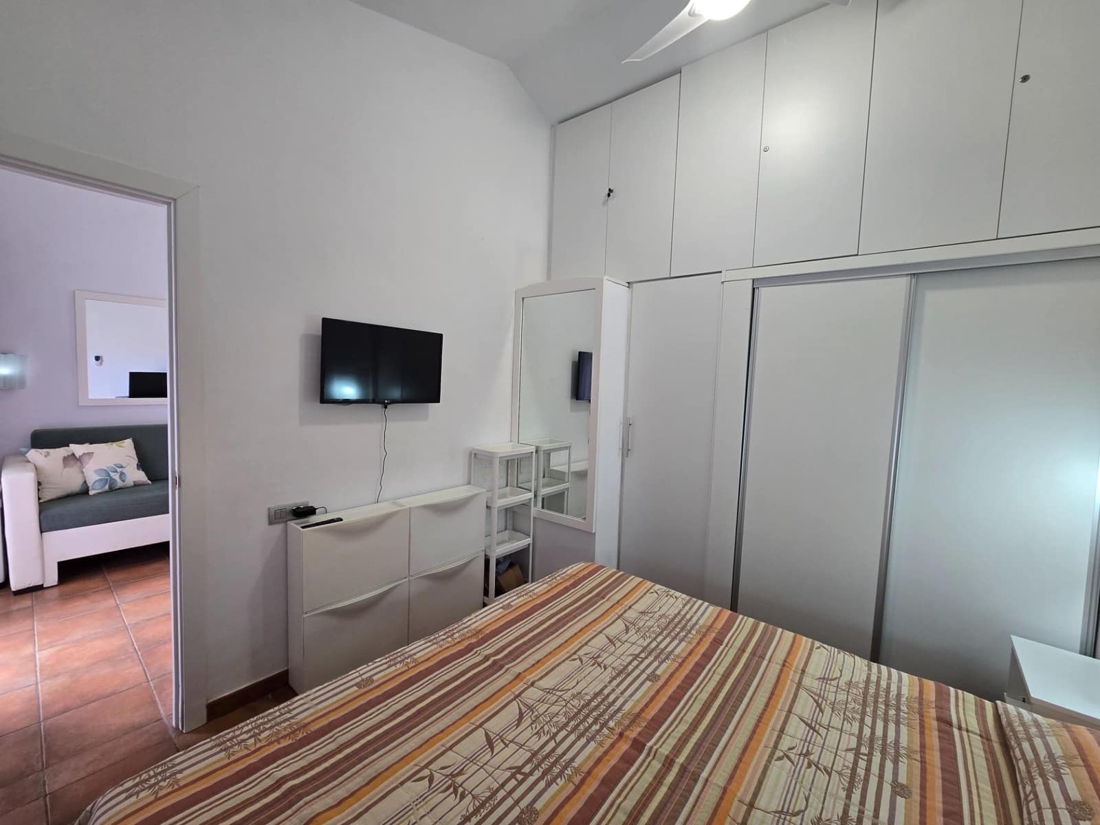 2 makuuhuone Bungalow vuokrattavana paikassa Playa del Ingles mukana uima-altaan - 1 500 € (Ref: 10098433)