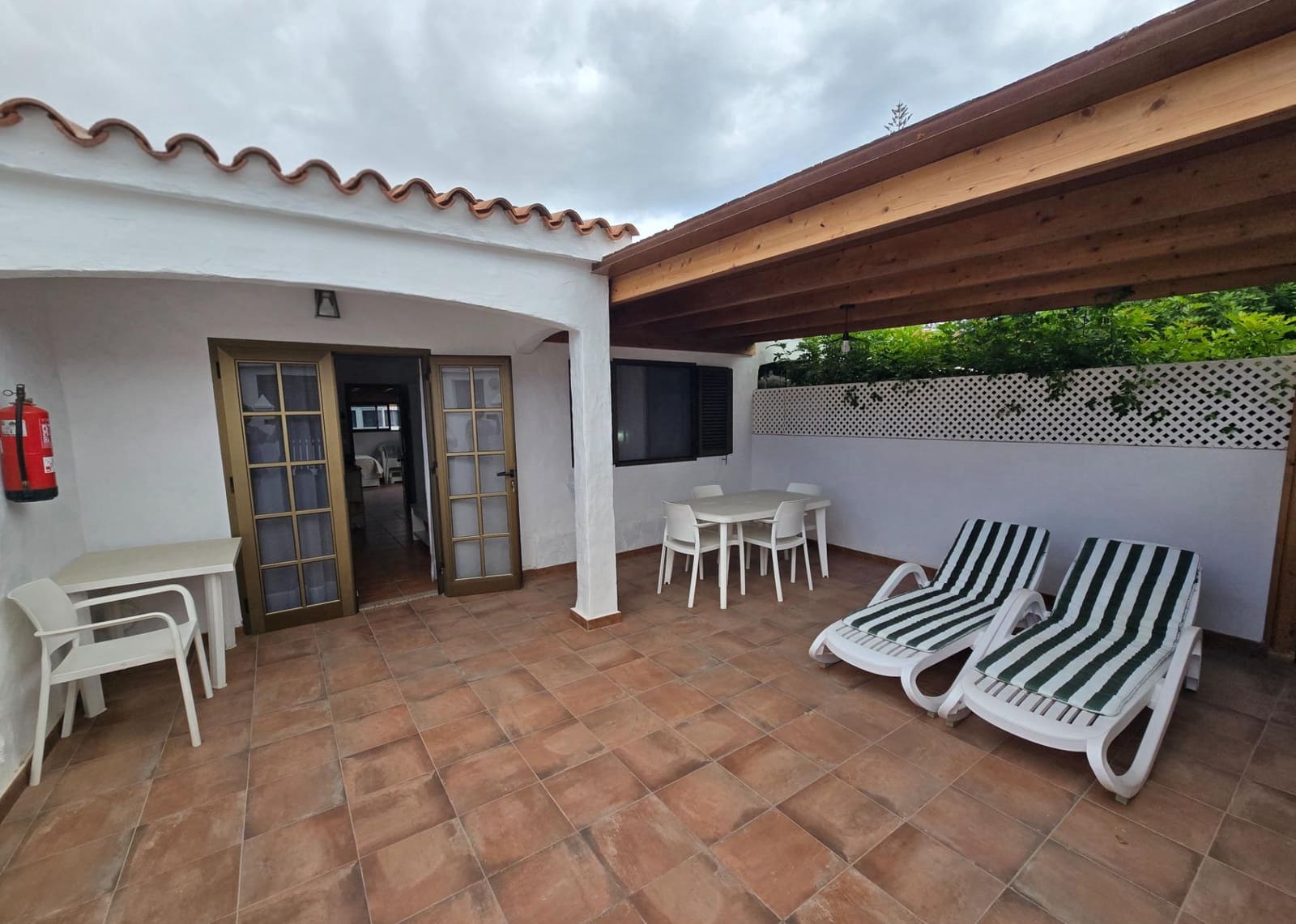 2 makuuhuone Bungalow vuokrattavana paikassa Playa del Ingles mukana uima-altaan - 1 500 € (Ref: 10098433)
