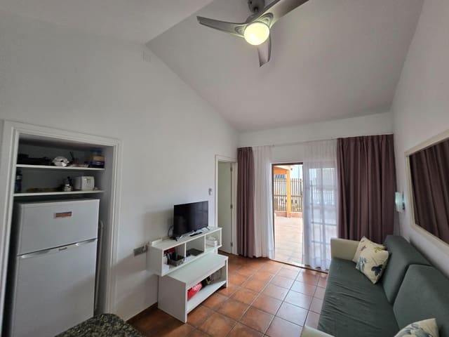 2 makuuhuone Bungalow vuokrattavana paikassa Playa del Inglés, San Bartolomé de Tirajana mukana uima-altaan - 1 500 € (Ref: 10098433)