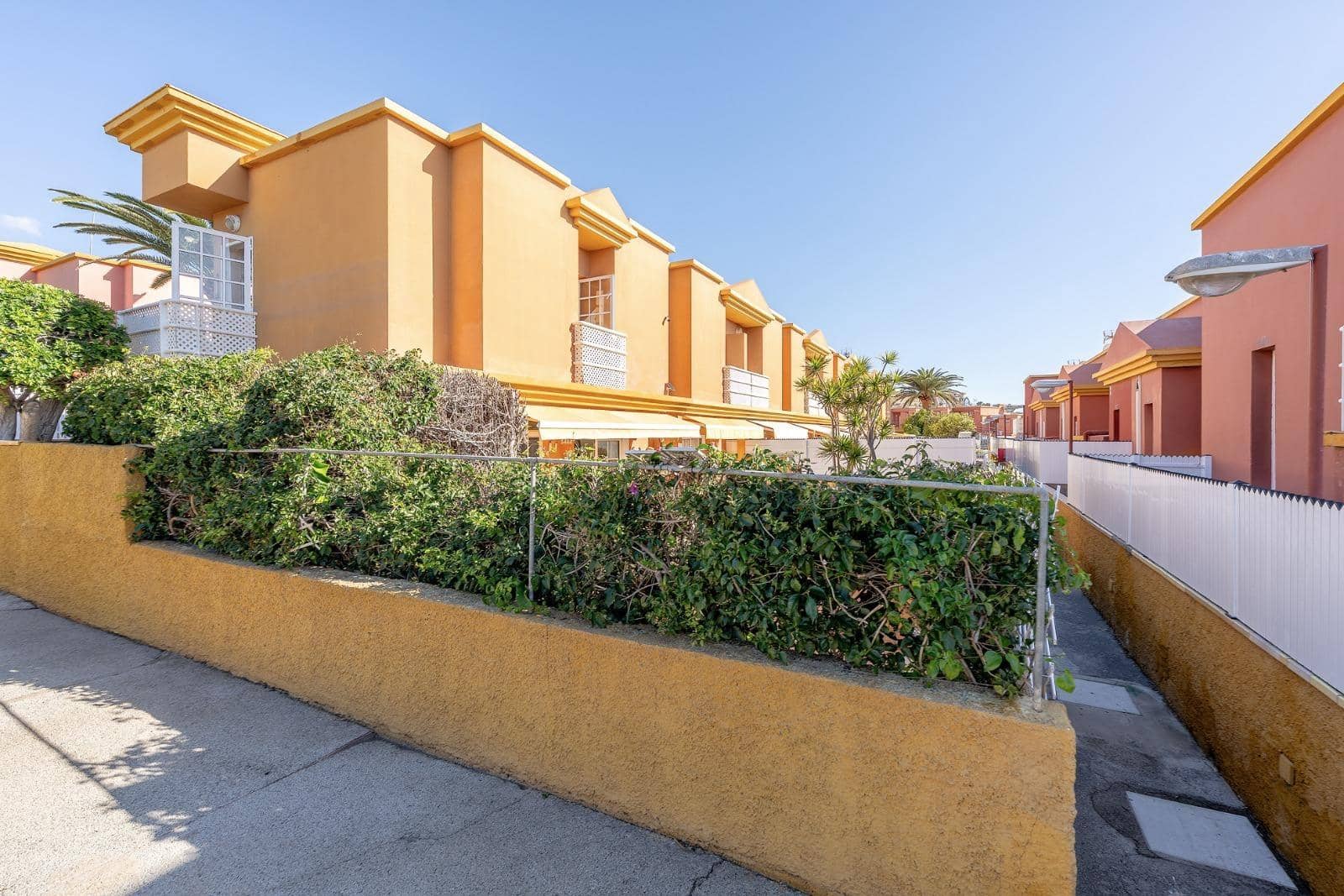3 soveværelse Lejlighed til leje i San Agustin med swimmingpool - € 2.150 (Ref: 10100460)