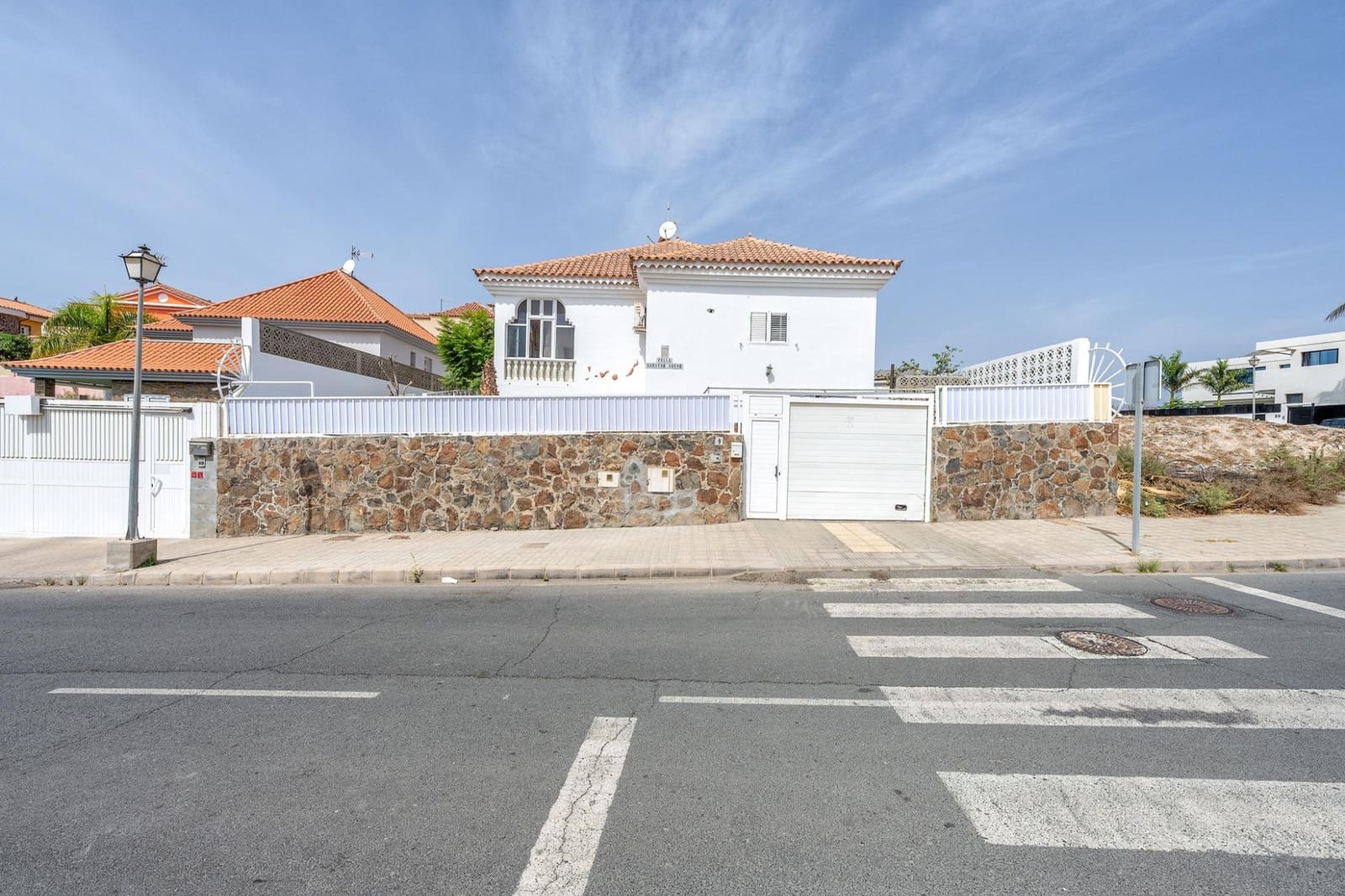 4 sovrum Villa till salu i Sonneland med garage - 1 565 000 € (Ref: 10109697)