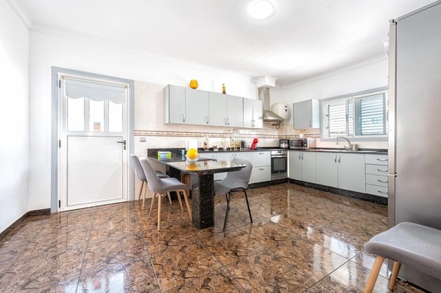 4 sovrum Villa till salu i Sonneland, San Bartolomé de Tirajana med garage - 1 565 000 € (Ref: 10109697)