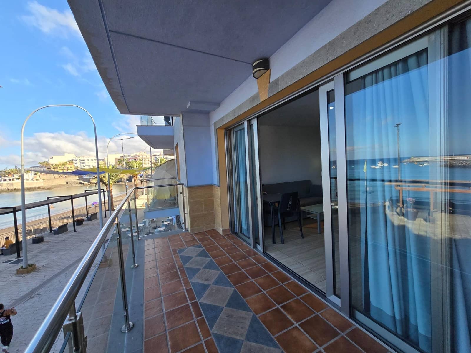 1 quarto Apartamento para arrendar em Arguineguin - 1 500 € (Ref: 10111027)