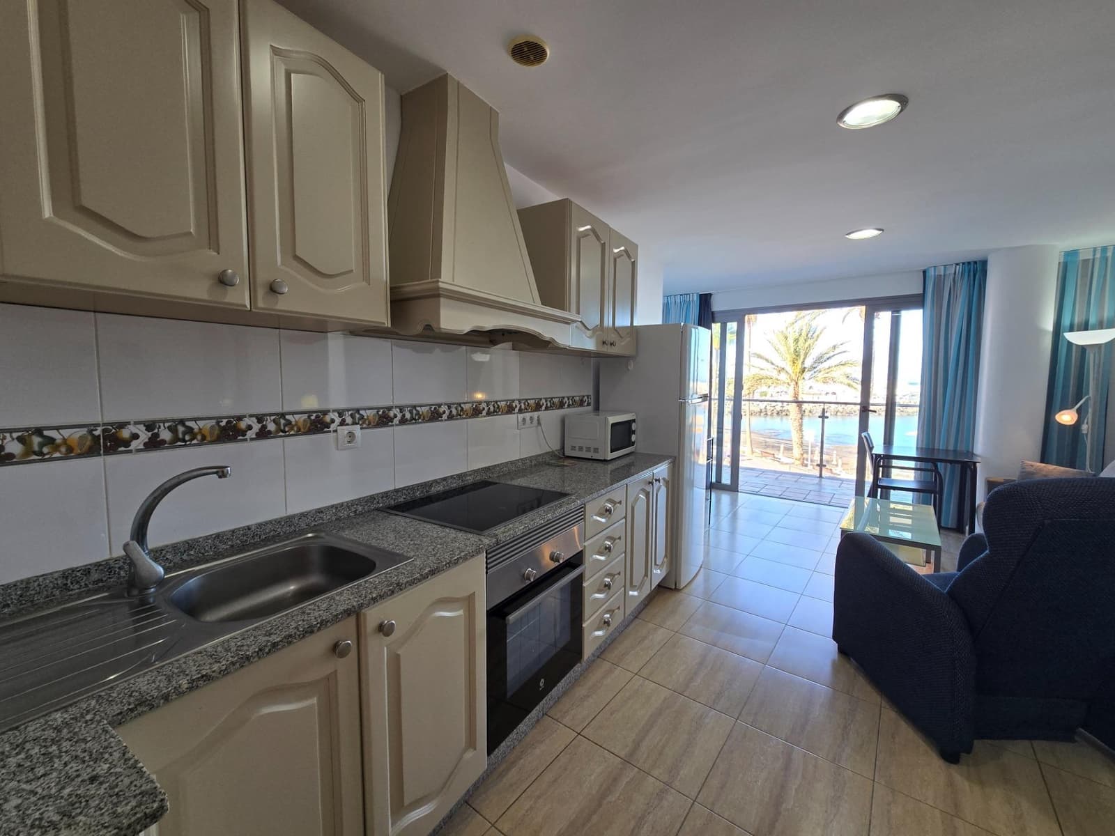1 quarto Apartamento para arrendar em Arguineguin - 1 500 € (Ref: 10111027)