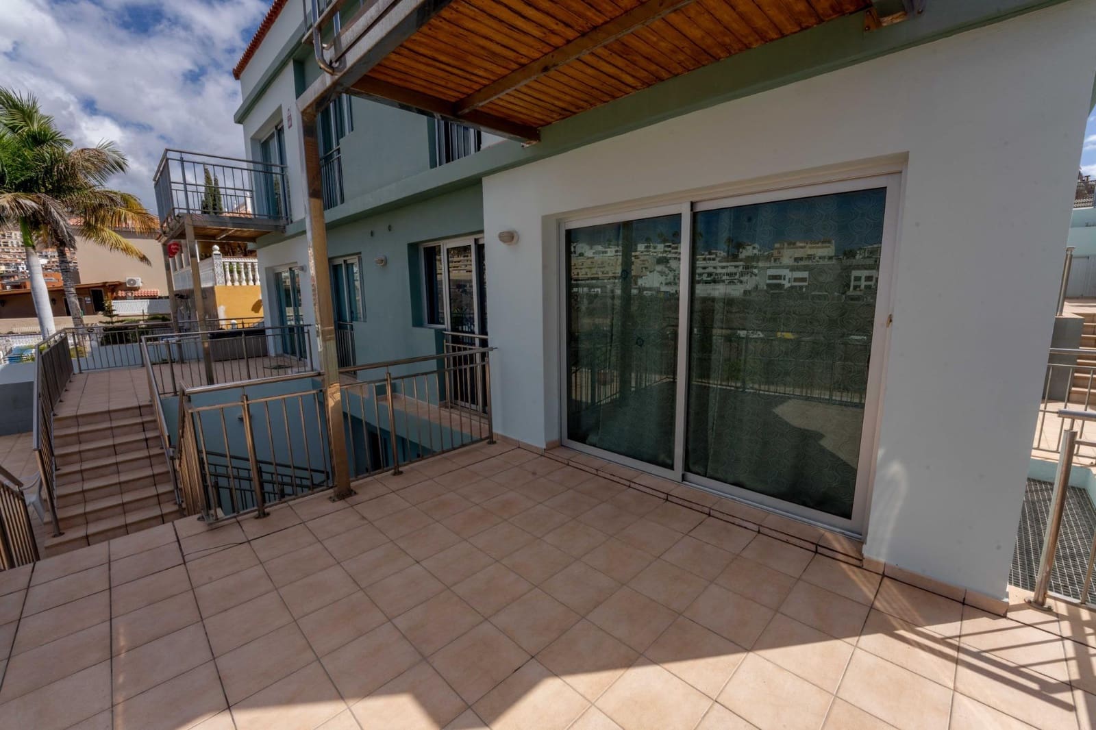 Apartamento de 2 habitaciones en Mogán en venta con piscina garaje - 380.000 € (Ref: 10184931)