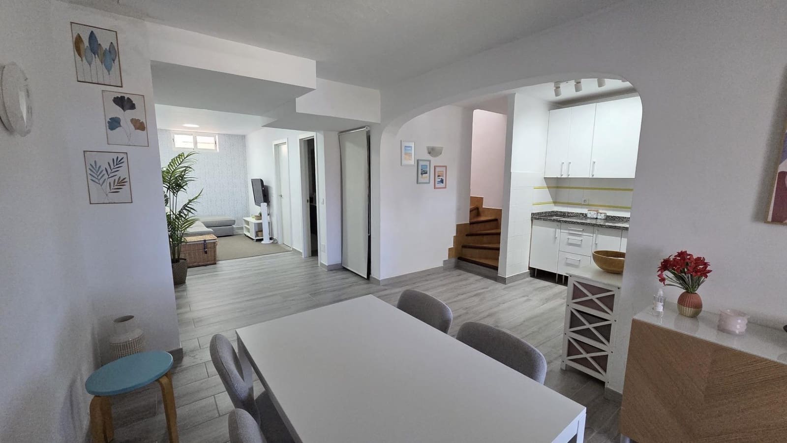 3 bedroom Apartment for rent in Sonneland with pool - € 1,300 (Ref: 7268785)