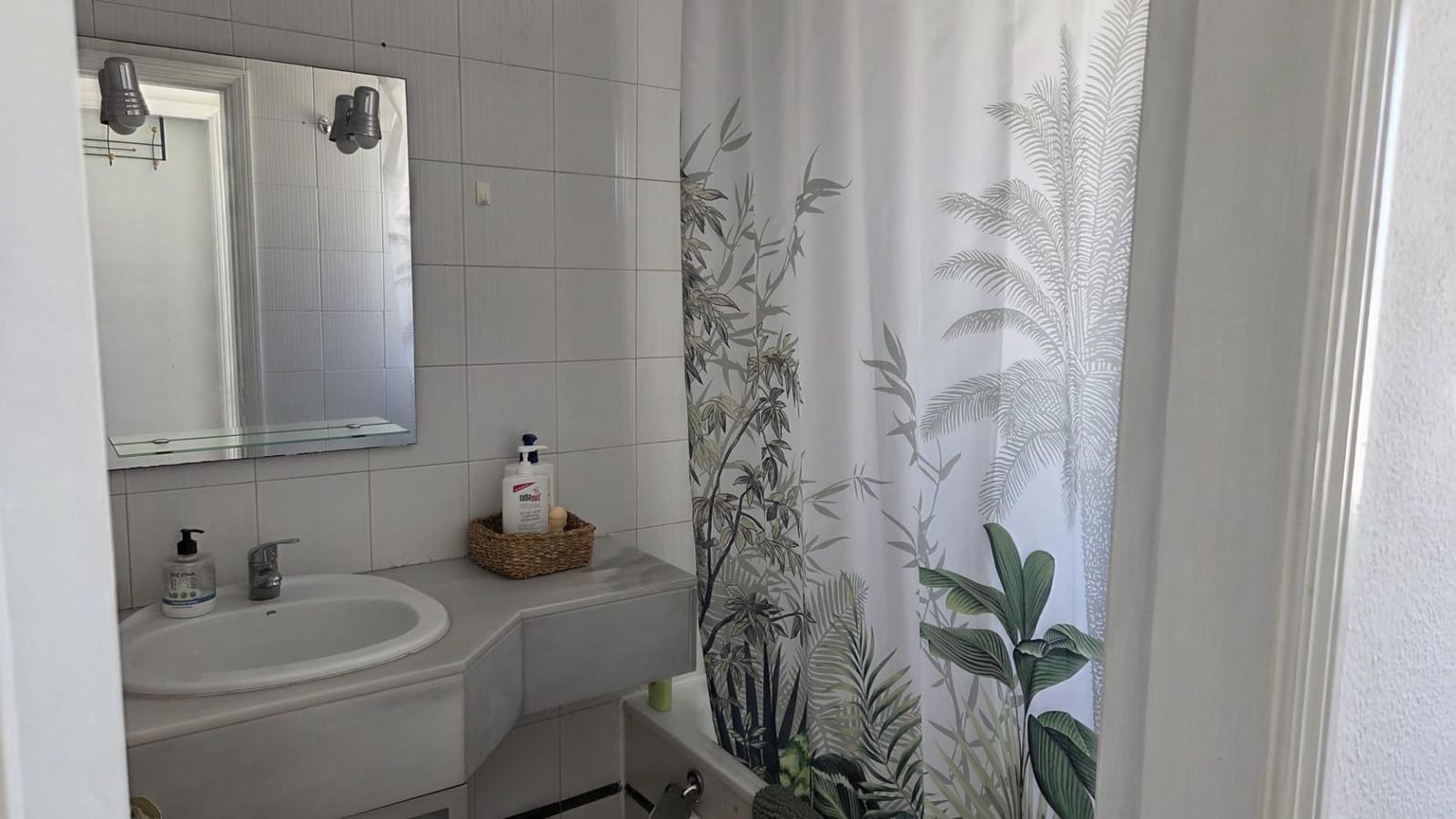 3 bedroom Apartment for rent in Sonneland with pool - € 1,300 (Ref: 7268785)